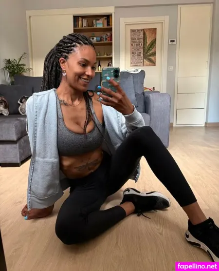 Itszurihill OnlyFans Thumbnail #0j23PPuER2
