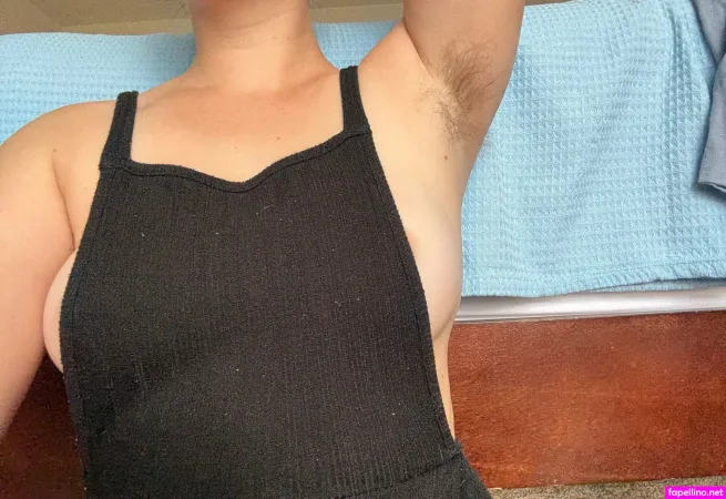 Itty B OnlyFans Thumbnail #pRJYwBBQAg