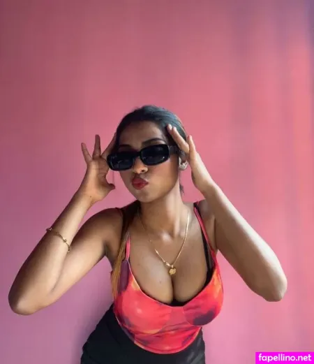 Itz Me Saheli Official OnlyFans Thumbnail #LIpoEm8ipz