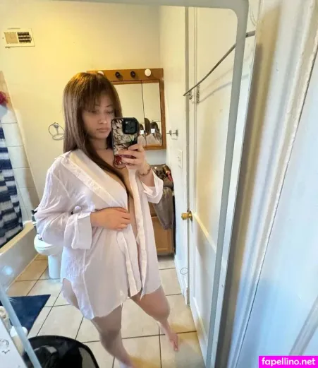 Itz Whitechina OnlyFans Thumbnail #FGxL8Su1Rs