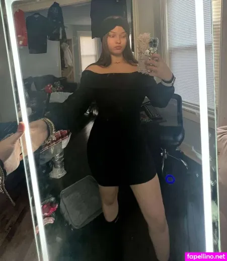 Itz Whitechina OnlyFans Thumbnail #km0wquRmiv