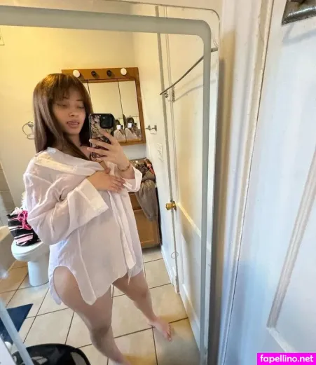 Itz Whitechina OnlyFans Thumbnail #r8xTvJQuZP