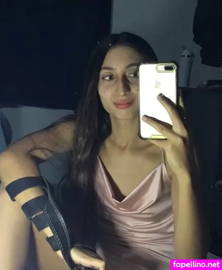 Itzlbelen OnlyFans Thumbnail #GzxOWi1szk