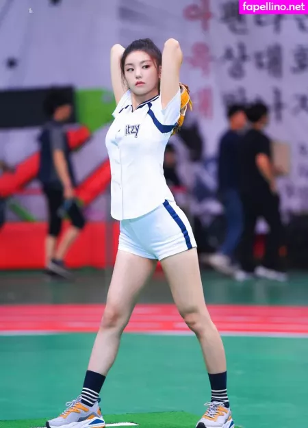Itzy OnlyFans Thumbnail #8ny9HlldnL