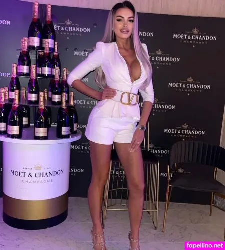 Iulia Carmen OnlyFans Thumbnail #2N7WYIZYqn