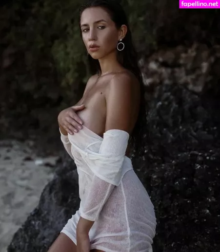 Iuliagyrbu OnlyFans Thumbnail #ZKONGBvOnJ