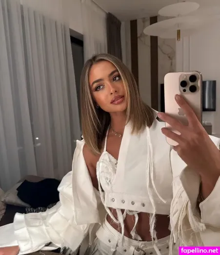 Iuliana Beregoi OnlyFans Thumbnail #3GQQy9vVzR