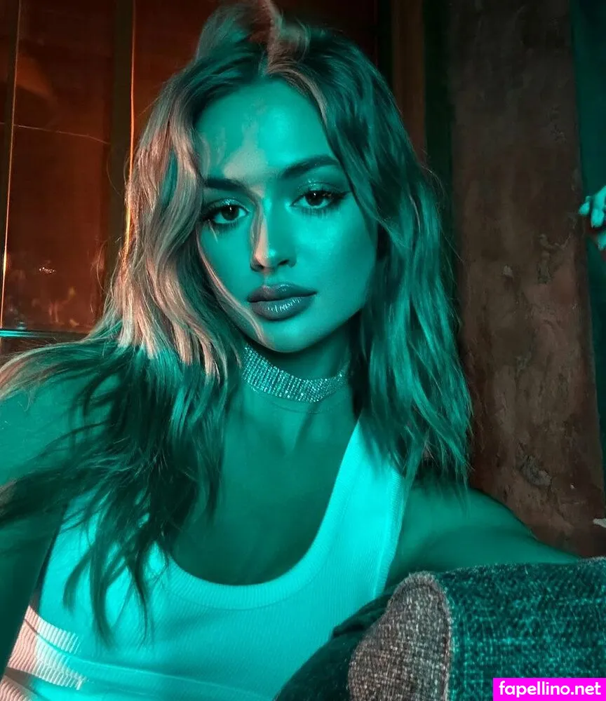 edabuttee, iulianaberegoiofficial Nude Leaked OnlyFans Photo #PHCiKMbcKZ