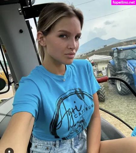 Iulieetta OnlyFans Thumbnail #dULuI8WrLy