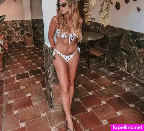 Ivana Icardi OnlyFans Thumbnail #jpeCT1F4HX