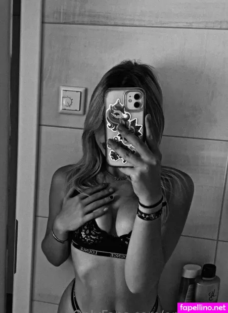 Ivana Lukic OnlyFans Thumbnail #znS55uWVpZ