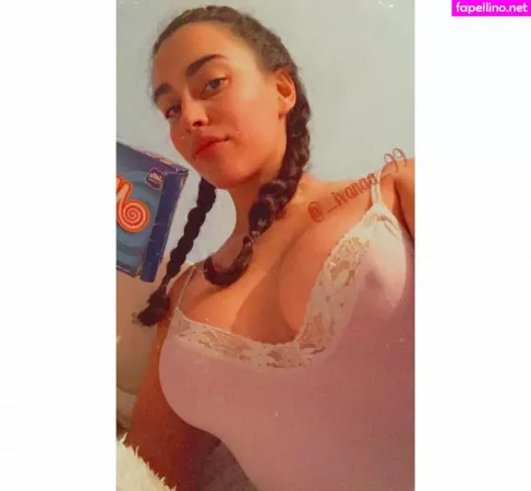 Ivana S OnlyFans Thumbnail #FFX3JDkMxO