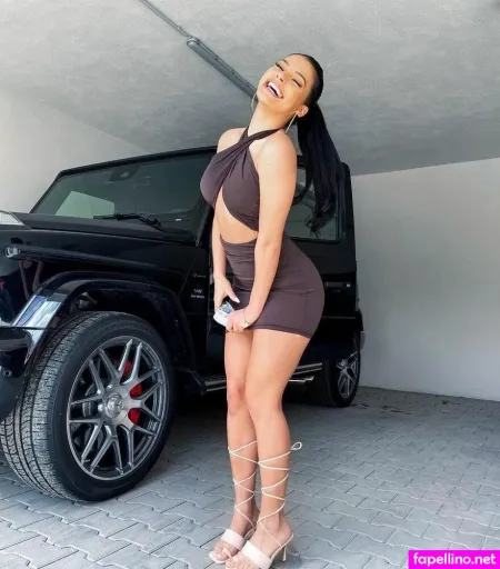 Ivana Santacruz OnlyFans Thumbnail #CcqsfFM35y