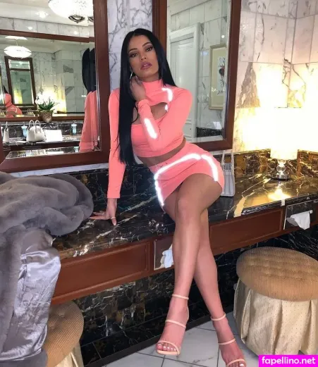 Ivana Santacruz OnlyFans Thumbnail #DFIMgxCpL1