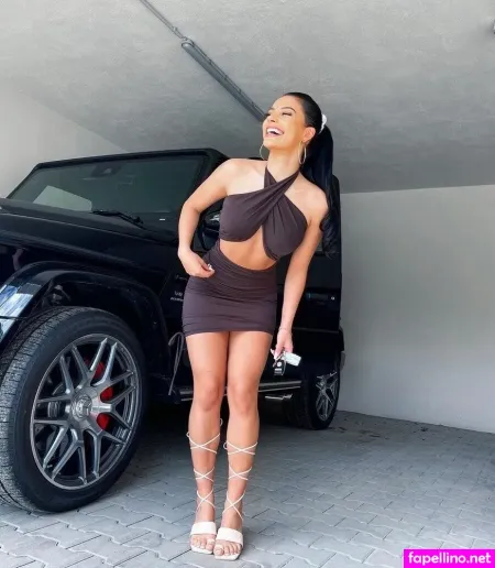 Ivana Santacruz OnlyFans Thumbnail #aL93nk2Nop