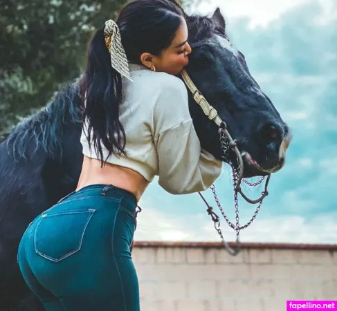 Ivette Saucedo OnlyFans Thumbnail #4IudLE96UY