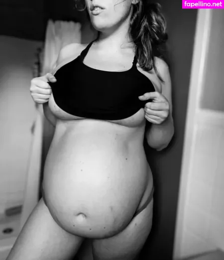 Ivie Walker OnlyFans Thumbnail #NHIHsjddNp