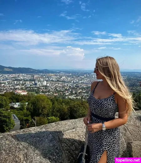 Ivona Popovic OnlyFans Thumbnail #RxYbRBoxgD