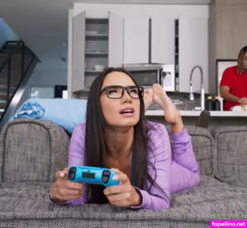 Ivy Ireland OnlyFans Thumbnail #0ysvfFGJqX