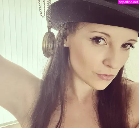 Ivy Rain OnlyFans Thumbnail #9gldNrend1