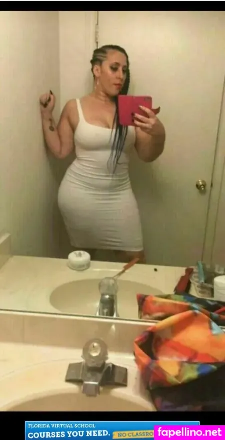 Iz Dabella Main Profile Photo