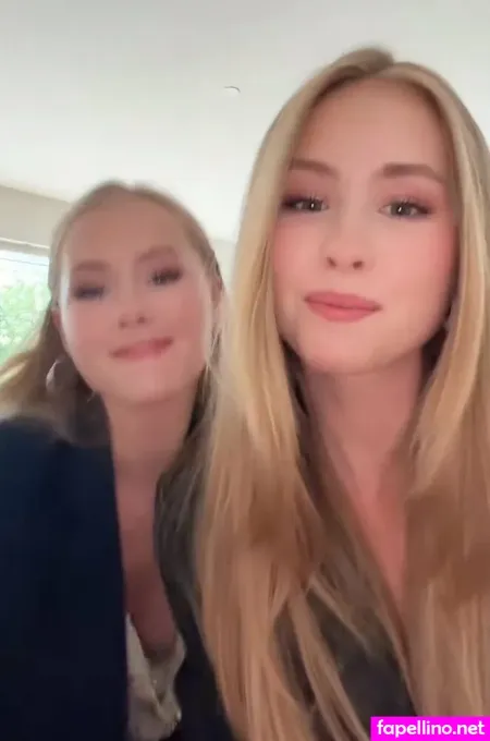 Iza And Elle Cryssanthander OnlyFans Thumbnail #Oh04P2yKyr