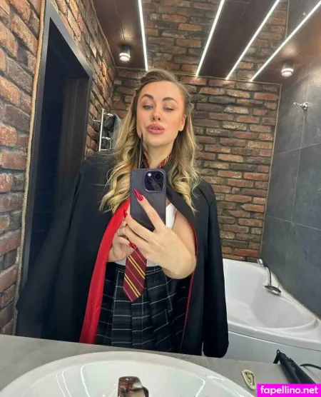 Iza Moon OnlyFans Thumbnail #55lzFSXYQf