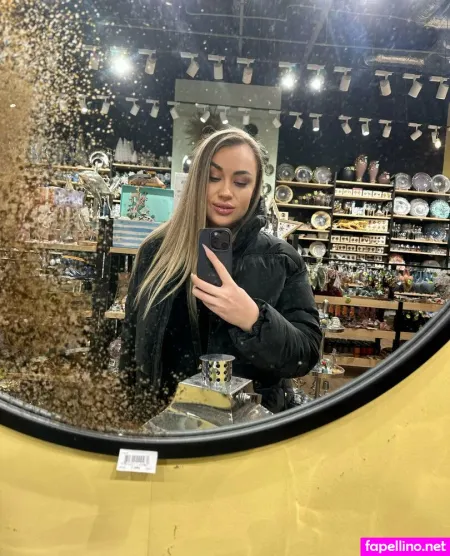 Iza Moon OnlyFans Thumbnail #7I7jRIxU0S