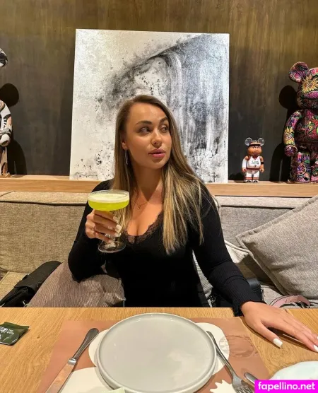 Iza Moon Main Profile Photo