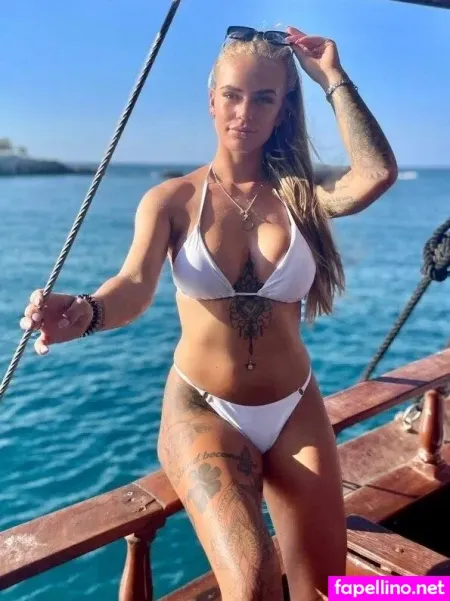 Iza Nijenhuis OnlyFans Thumbnail #0xM1fbFRWj