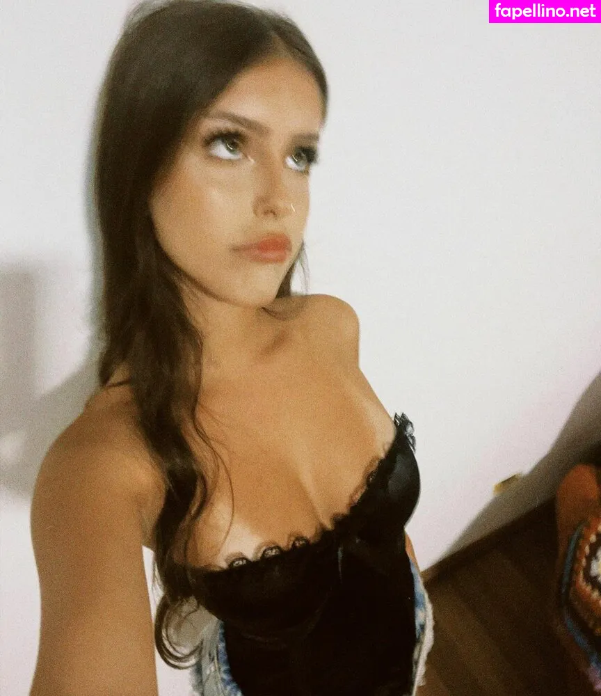 izaalmeidaa__ Nude Leaked OnlyFans Photo #5iM9gJks4o