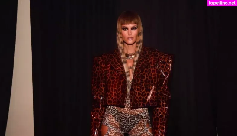 Izabel Goulart OnlyFans Thumbnail #ZXBQT5xX5d