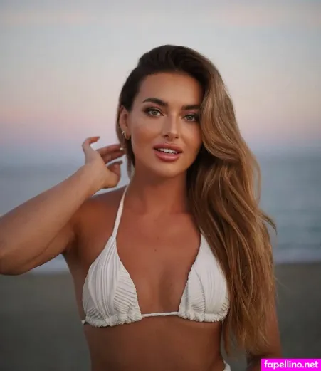 Izabela Ion OnlyFans Thumbnail #s87lsTUo6p