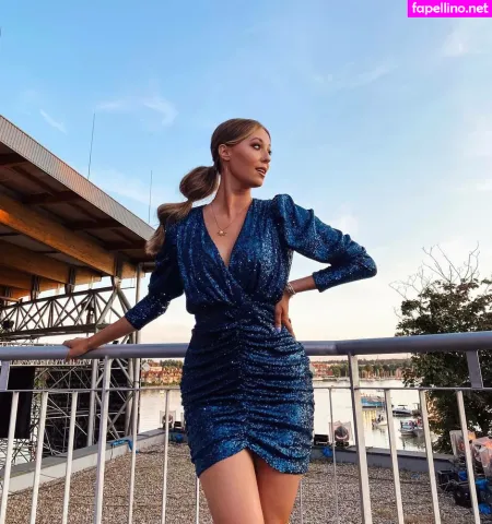 Izabella Krzan OnlyFans Thumbnail #XicTL5On9B
