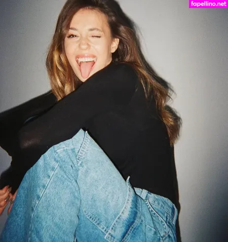 Izabella Krzan OnlyFans Thumbnail #tjaghGzmXN
