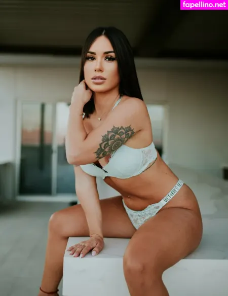 Izabella OnlyFans Thumbnail #LN0ea8ywTt