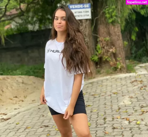 Izabelly Linhares OnlyFans Thumbnail #DdqfA5kVT5
