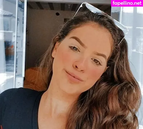 Izabelly Linhares OnlyFans Thumbnail #hZ7frda7sh
