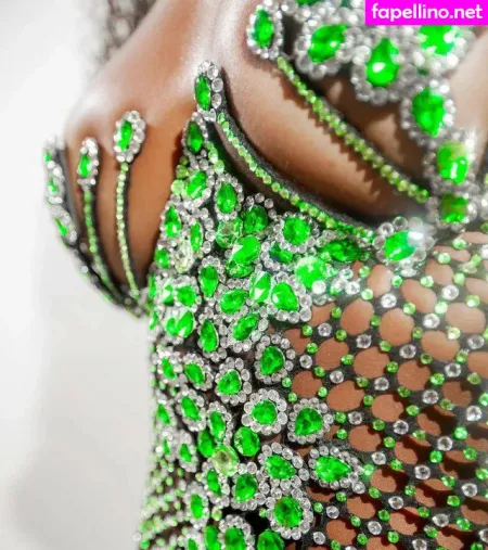 Izza Cantora OnlyFans Thumbnail #BKEew9EZTw