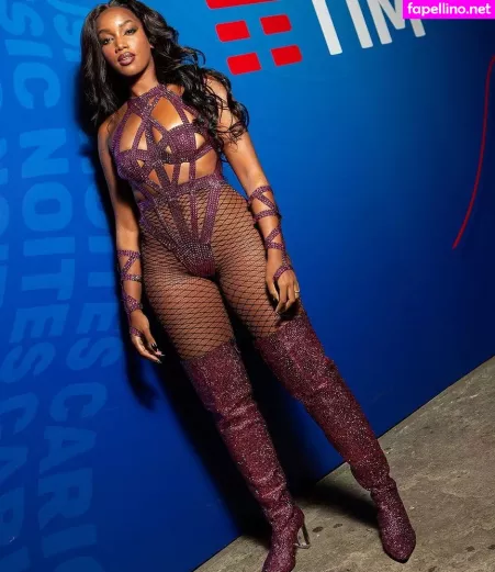 Izza Cantora OnlyFans Thumbnail #XO2MyaiNmz