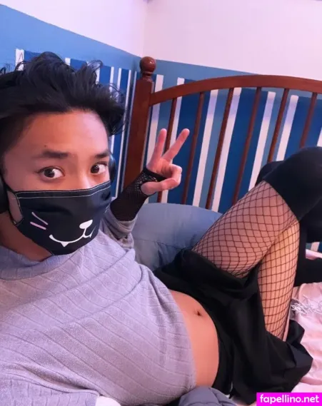 Izza Femboy Main Profile Photo