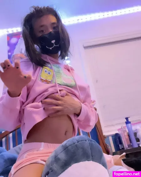 Izza Femboy OnlyFans Thumbnail #Z9pNWrEEuF