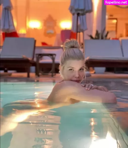 Izza Kowalski OnlyFans Thumbnail #XkioVUt1dM