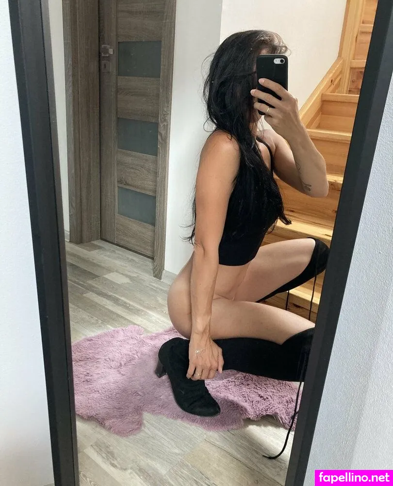 izzabelle1, izzabelle_co Nude Leaked OnlyFans Photo #iZPNuZE6cm