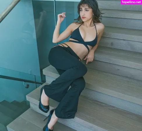 Izze King OnlyFans Thumbnail #WM5jRDWxWe