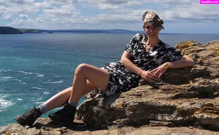 Izzie Balmer OnlyFans Thumbnail #A3nPeps408