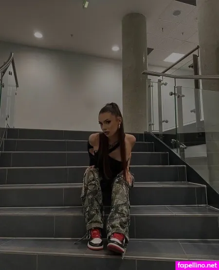 Izzlarissa OnlyFans Thumbnail #zNKSoTNZ77