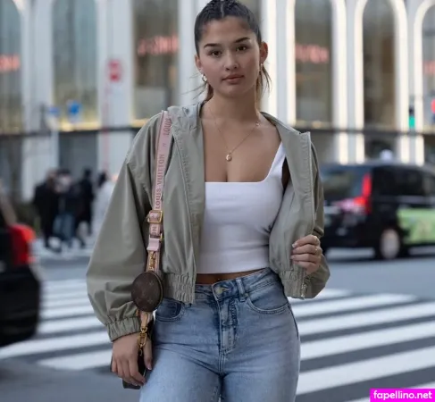 Izzy Flannery OnlyFans Thumbnail #7nUZb2WJcA