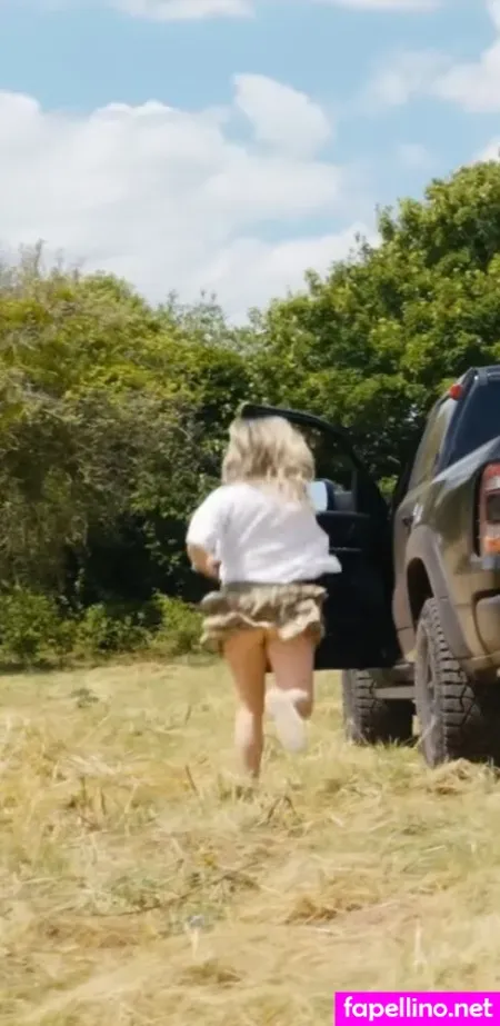 Izzy Hammond OnlyFans Thumbnail #tTutDHJQZ0