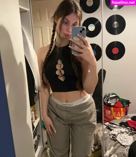 Izzy Lewis OnlyFans Thumbnail #ydR7baxcU9